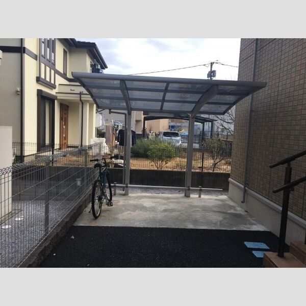 エトワールみなみ野　Ⅱ202号室 屋根付駐輪場