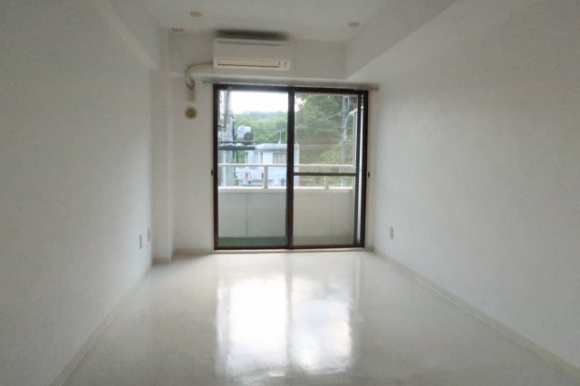 カーイング多摩405号室 同建物別部屋の参考画像