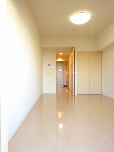 ＳＩＮ－Ｃｉｔｙ本蓮沼ＢＥＬＬＧＲＡＤＥ401号室 リビング