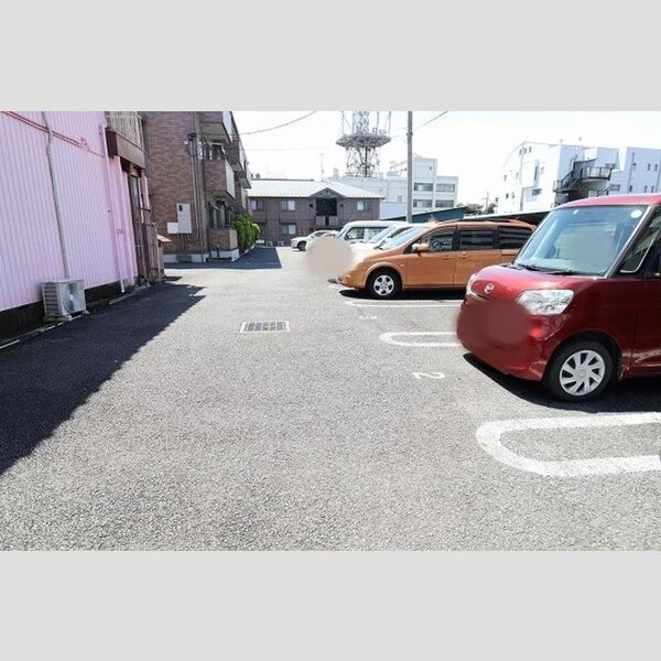 トミージュ103号室 駐車場