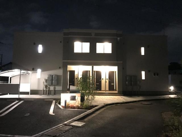 エターナル 外観写真（夜）