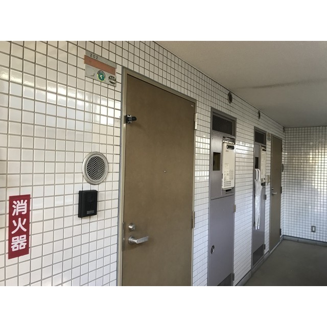 パールハイツ東八幡202号室 玄関