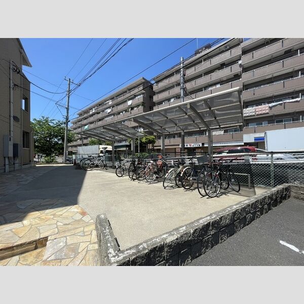 ラマージュⅡ 駐輪場