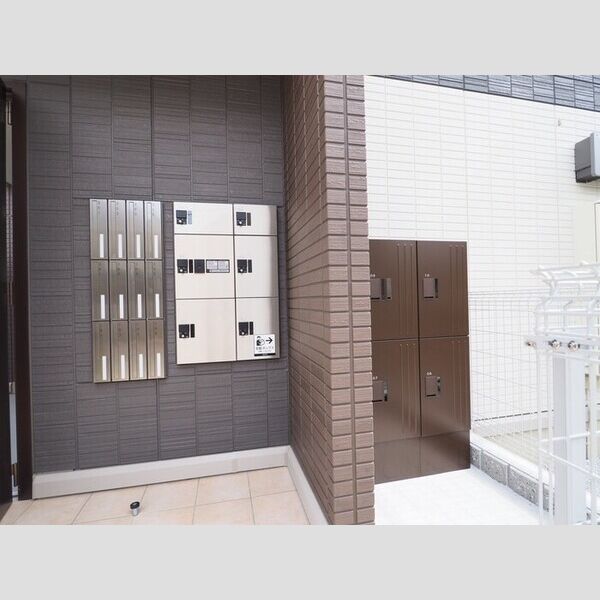 ヴィラージュたまプラーザ　欅 宅配ボックス、共用ポスト