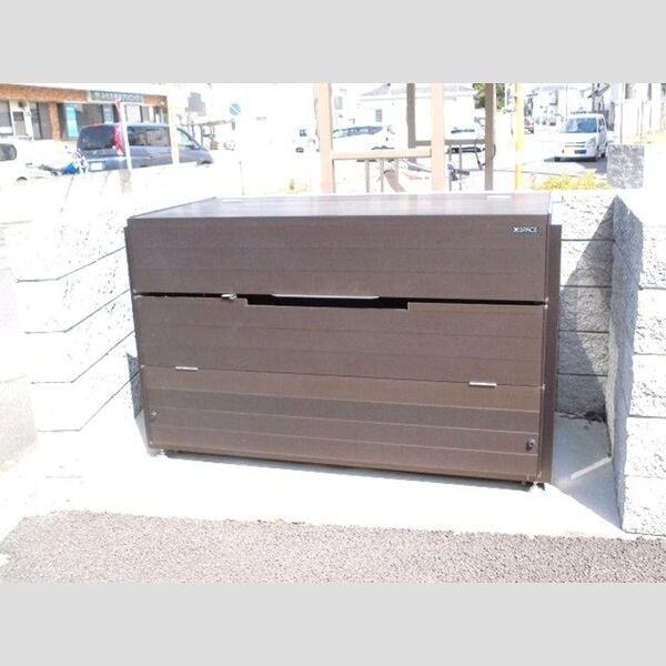 シームリー ゴミ置き場