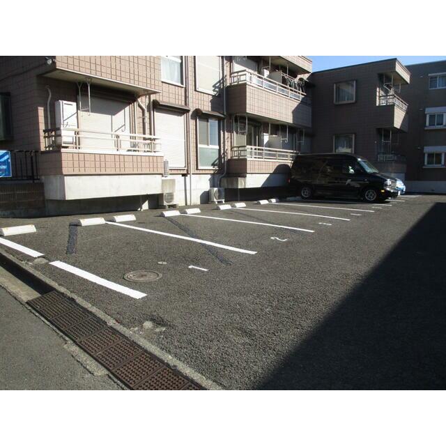 SunBricks(サンブリックス)1階 駐車場