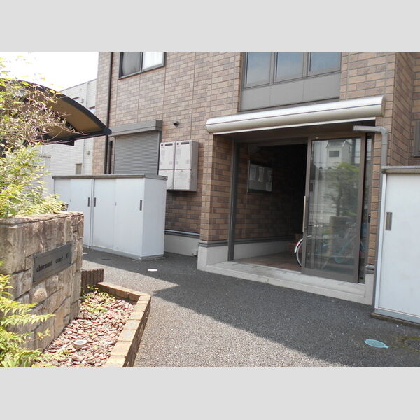 charmant court M's エントランス