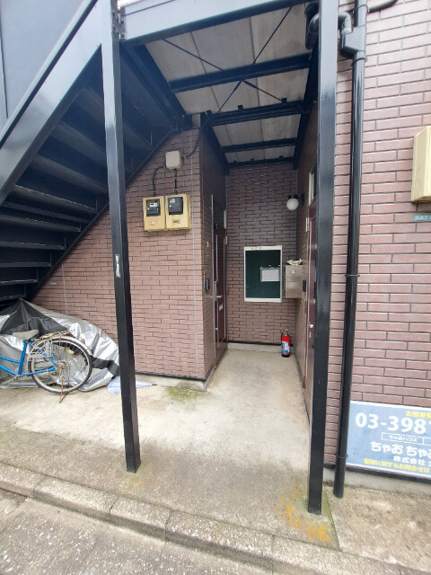 アクシス2階 エントランス