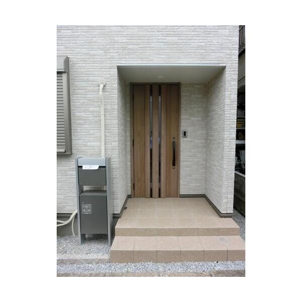 練馬区向山4丁目戸建 エントランス