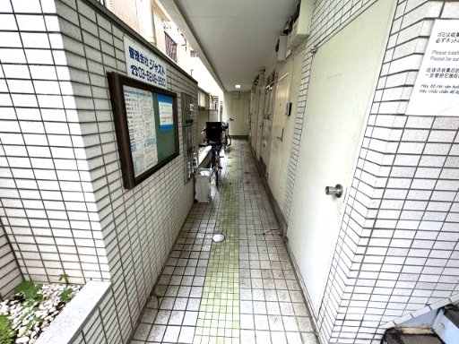 アドバンスⅥ301号室 ロビー