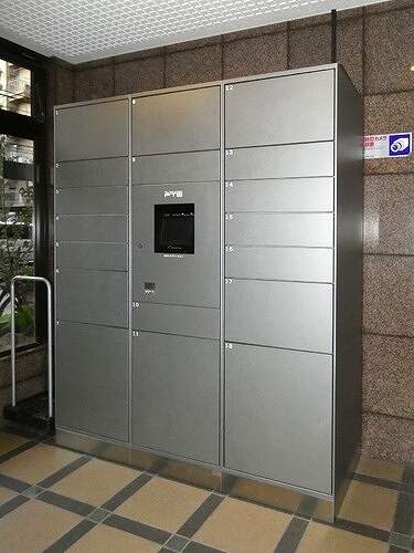 ライオンズプラザ松戸中央公園11階 宅配ボックス