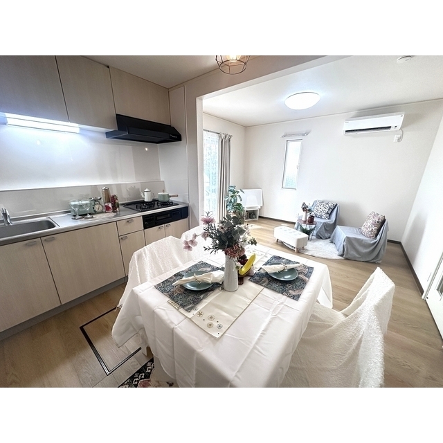 志木メゾネット B 内観