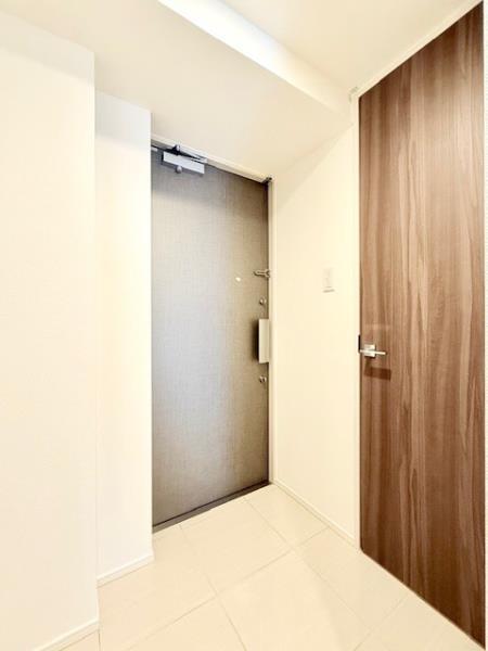 Ｓｏｌａｓｔ　Ｓｑｕａｒｅ綾瀬 玄関