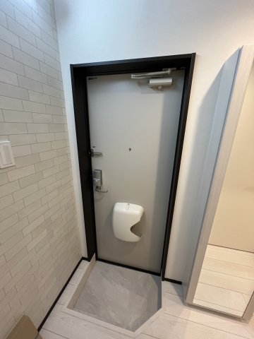 アネーロ北千住0106号室 玄関