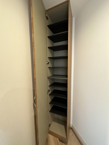ベイルーム上町屋ＡＢ棟B202号室 玄関