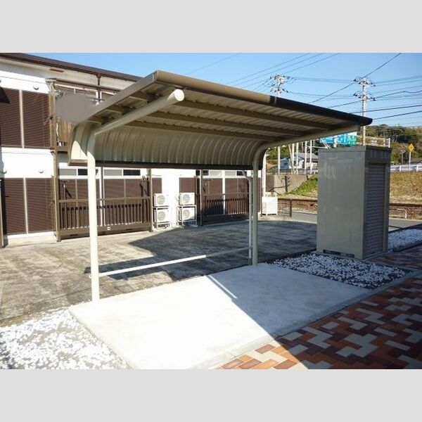 カインドハットワン 駐輪場