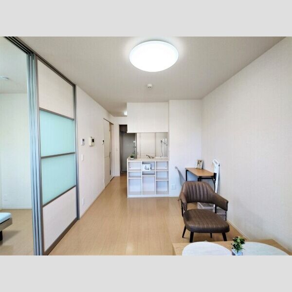 アニバーサリー LDK9.7帖(別角度)