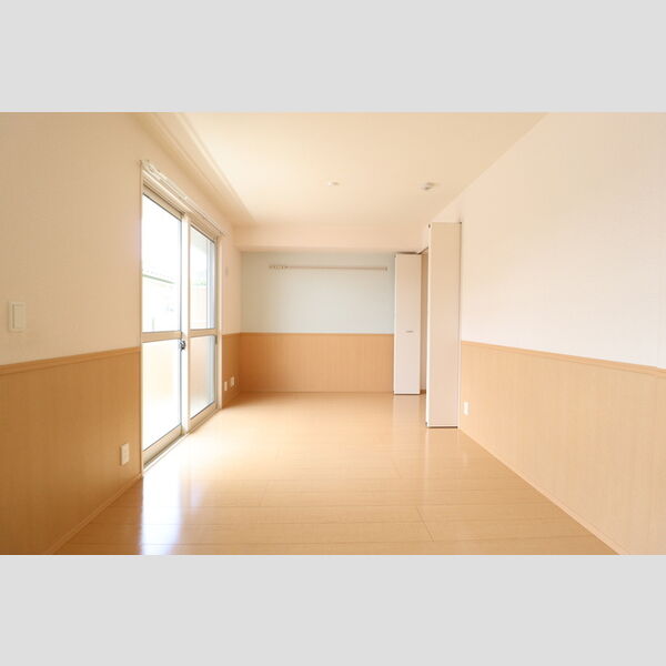 ラヴィエール102号室 洋室6帖