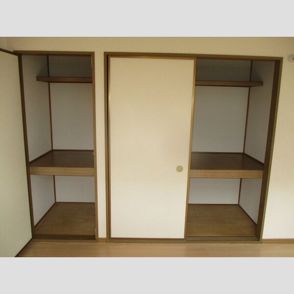 ハイランド　C 収納