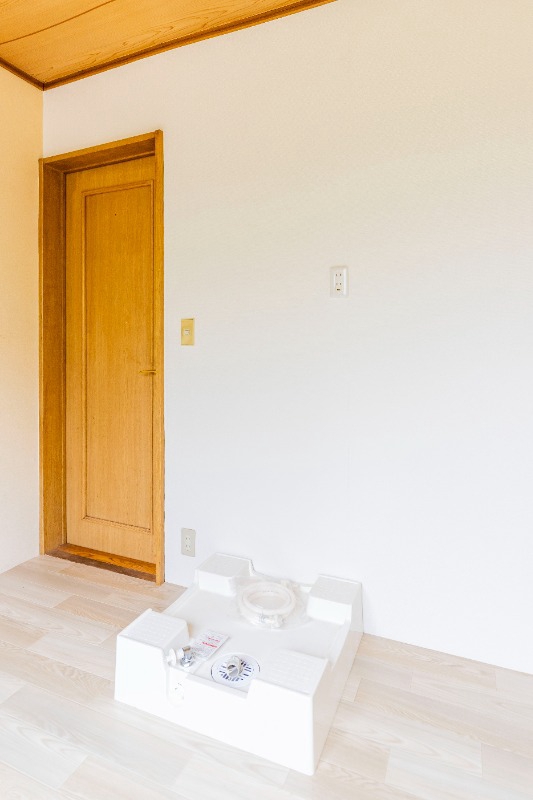 ガーデン三ケ島 室内線茎置場