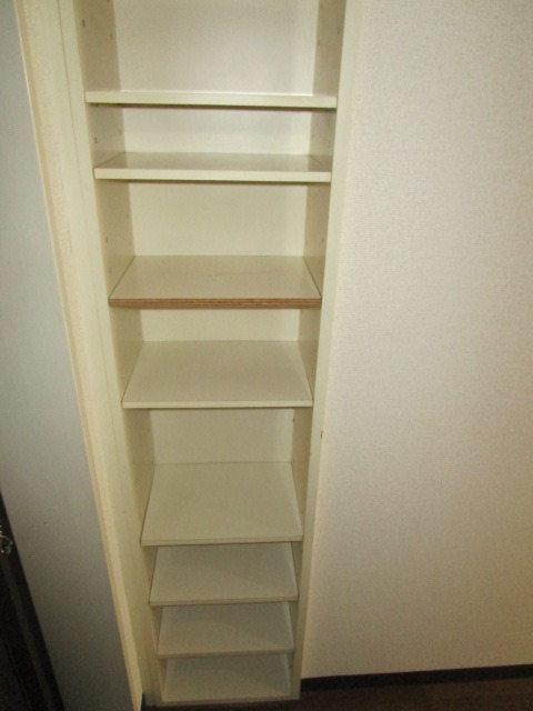 ライトヒルズ2階 シューズボックス