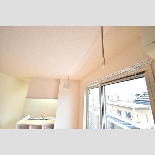 エスコートみなみ　A棟201号室 室内物干し