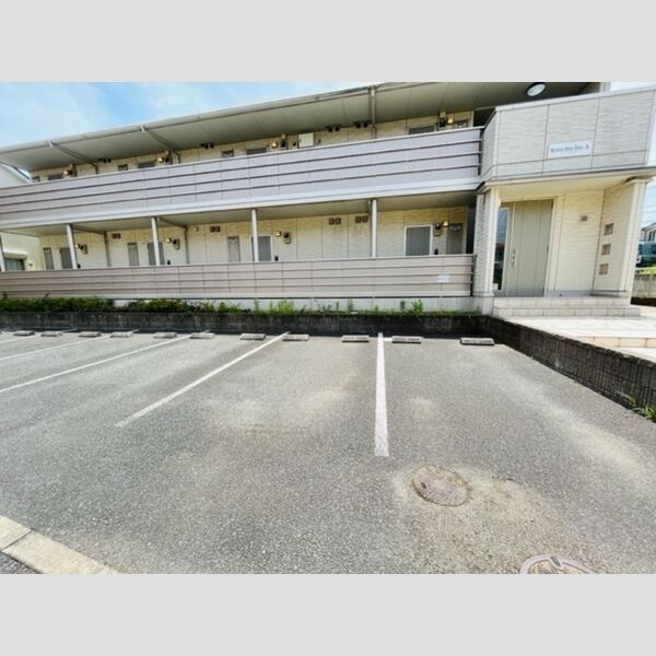 リジェールDonDonA 駐車場