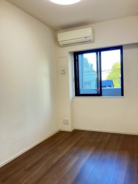 ザ・パークハウス諏訪山 洋室5.1帖　2025年12月撮影