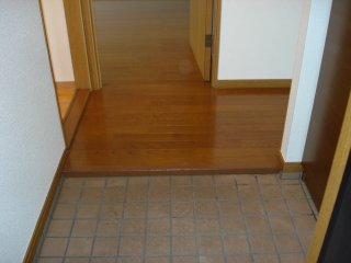 ガーデンリバティ201号室 玄関