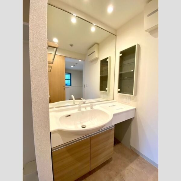 Haleakala岡本101号室 洗面台