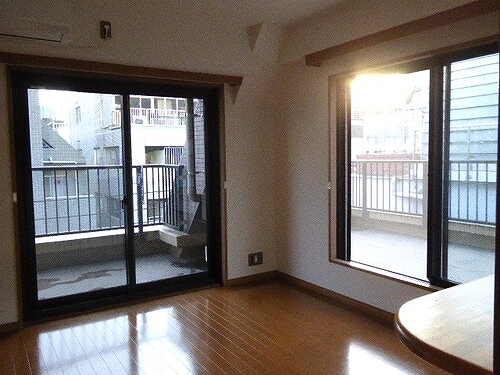 フェニックス麻布狸穴公園 リビングダイニング　※前回募集時2023年1月の写真