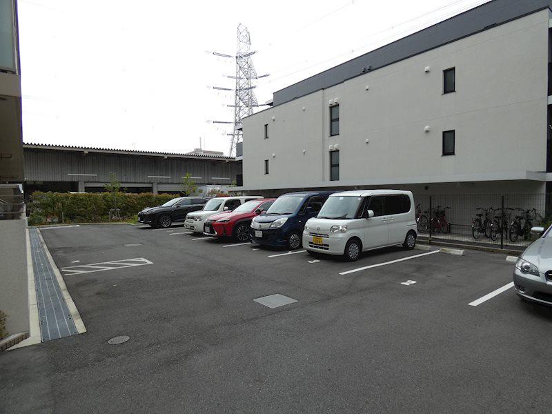 イーグルライズ舞浜 駐車場