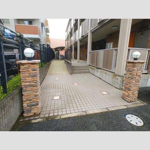 クレインコート　弐番館 エントランス