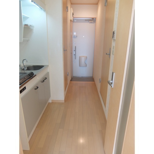 アムール poirier207号室 玄関