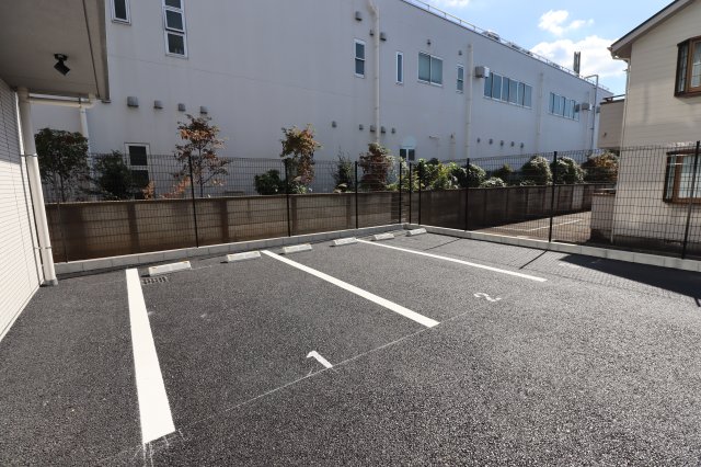 GENOVIA白糸台skygarden0503号室 駐車場