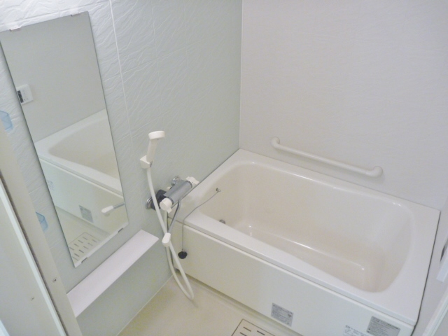 ファミーリェ希望ヶ丘　Ａ棟 ※別号室の参考写真(現況優先・仕様違いの場合あり)