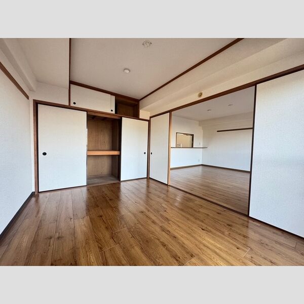 ハイビジョン304号室 洋室