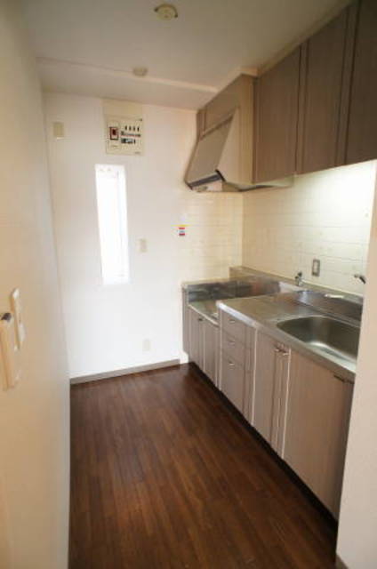 ファミーユ浜野 キッチンは広めですよ