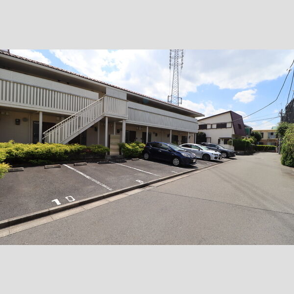 アルコバレーノ202号室 駐車場