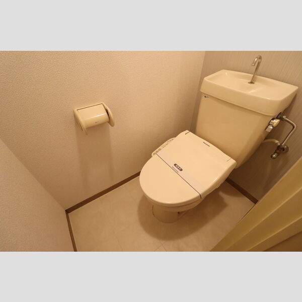 メゾン・ヒロ　C/D 温水洗浄暖房便座