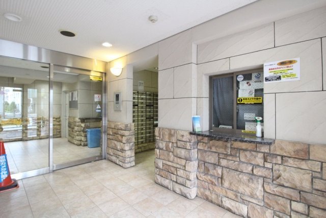 メインステージ本駒込駅前 エントランス