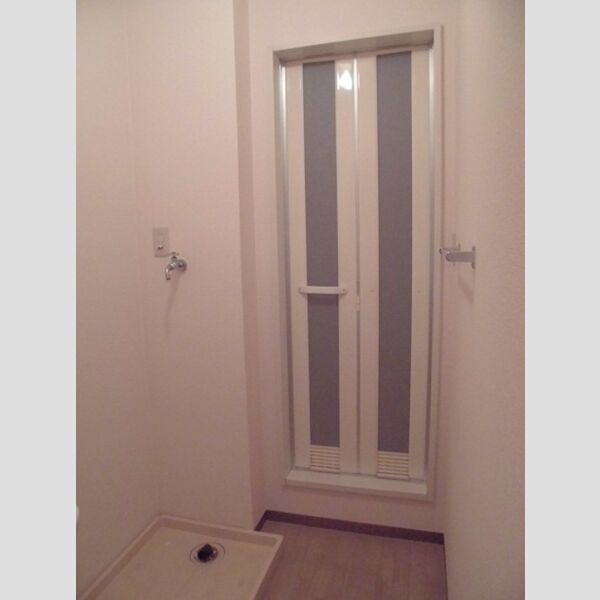 レフィナード　A/B 洗面室