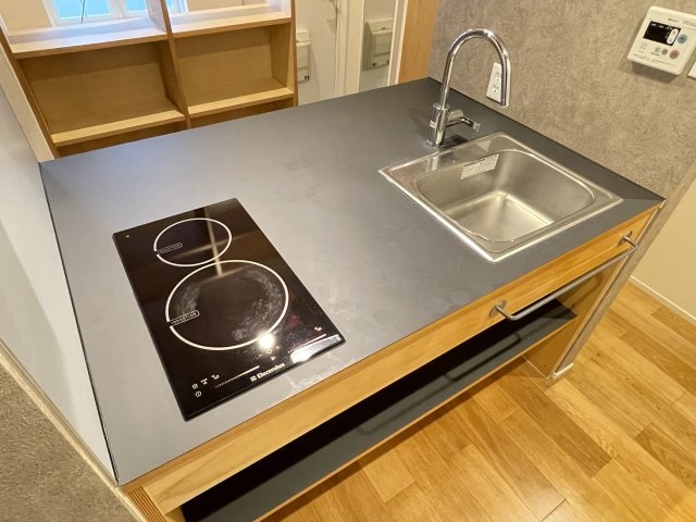 OWN APARTMENT 一之江102号室 キッチン