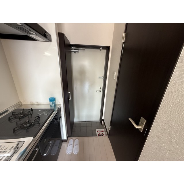 セゾン・ドゥ・ブランシェ千葉中央401号室 玄関