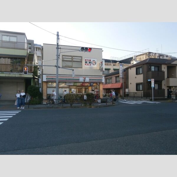 コンフォート四つ木 セブンイレブン葛飾宝町2丁目店まで154m