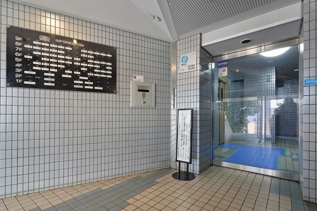 ライオンズステーションプラザ磯子8階 エントランス