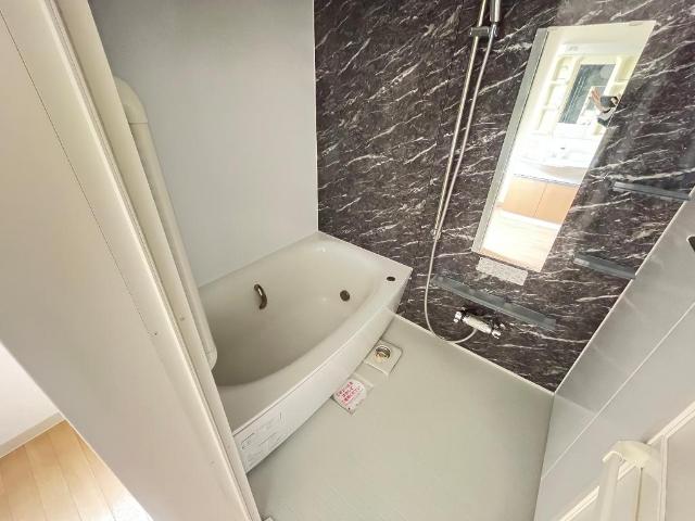 ユニヴァリィ　コンフォート00102号室 ユニットバス