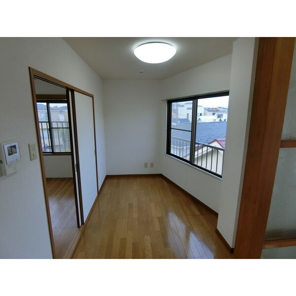 パインニードル301号室 寝室