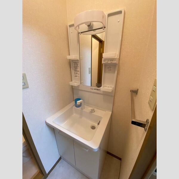 プリムヴェール(川越)　A103号室 洗面