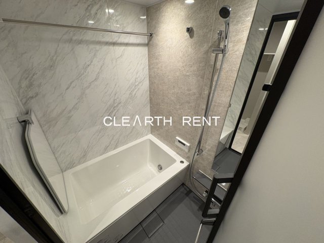 コンシェリア目黒本町 ＴＨＥ ＲＥＳＩＤＥＮＣＥ5階 追い焚き機能付きバスルーム/足を伸ばせる広々タイプ